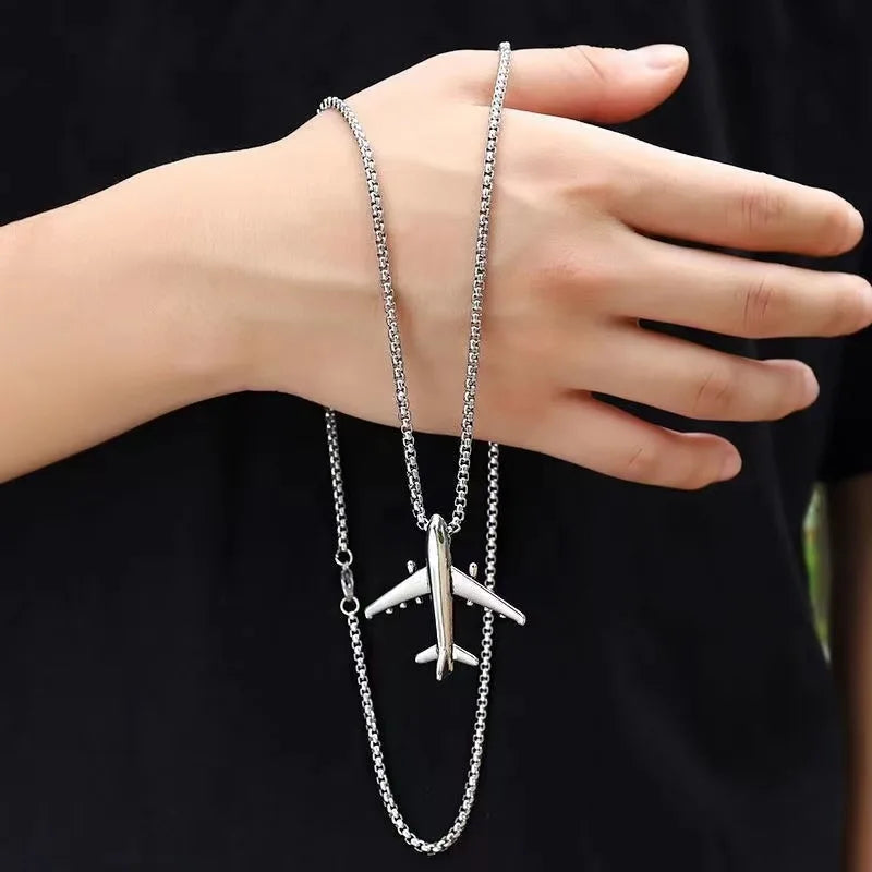 Classic niche design trendy men's and women's airplane necklace simple hip-hop nightclub dance cute airplane pendant gift