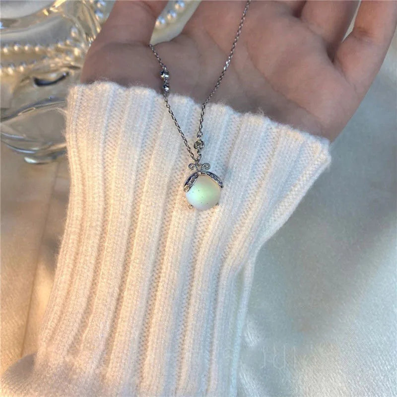 Y2k Heart Firefly Necklace for Female Ins Tide Palace Retro Gentle Imitation Moonstone Collarbone Chain Necklace Accessories