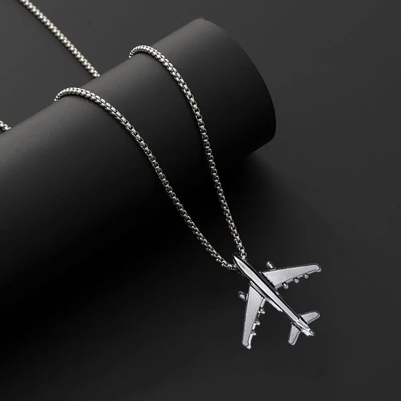 Classic niche design trendy men's and women's airplane necklace simple hip-hop nightclub dance cute airplane pendant gift