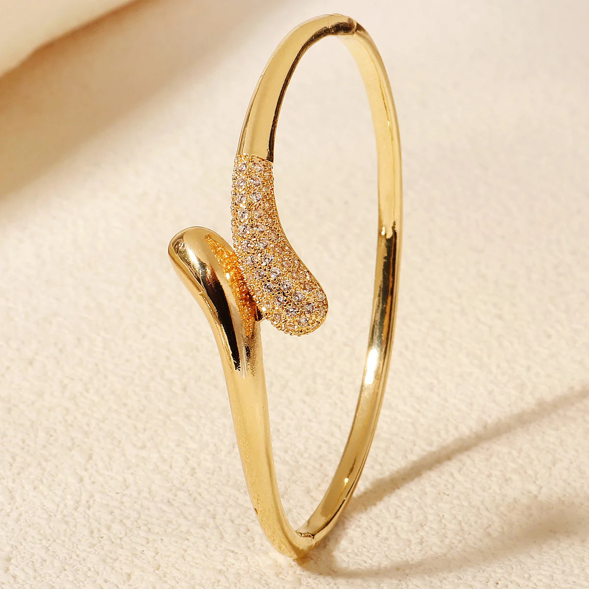 Trendy Miallo Stainless Steel Spike Bracelet Newest Studded Wrap Woman's Bracelet Brand Nail Bracelets Female As Gifts