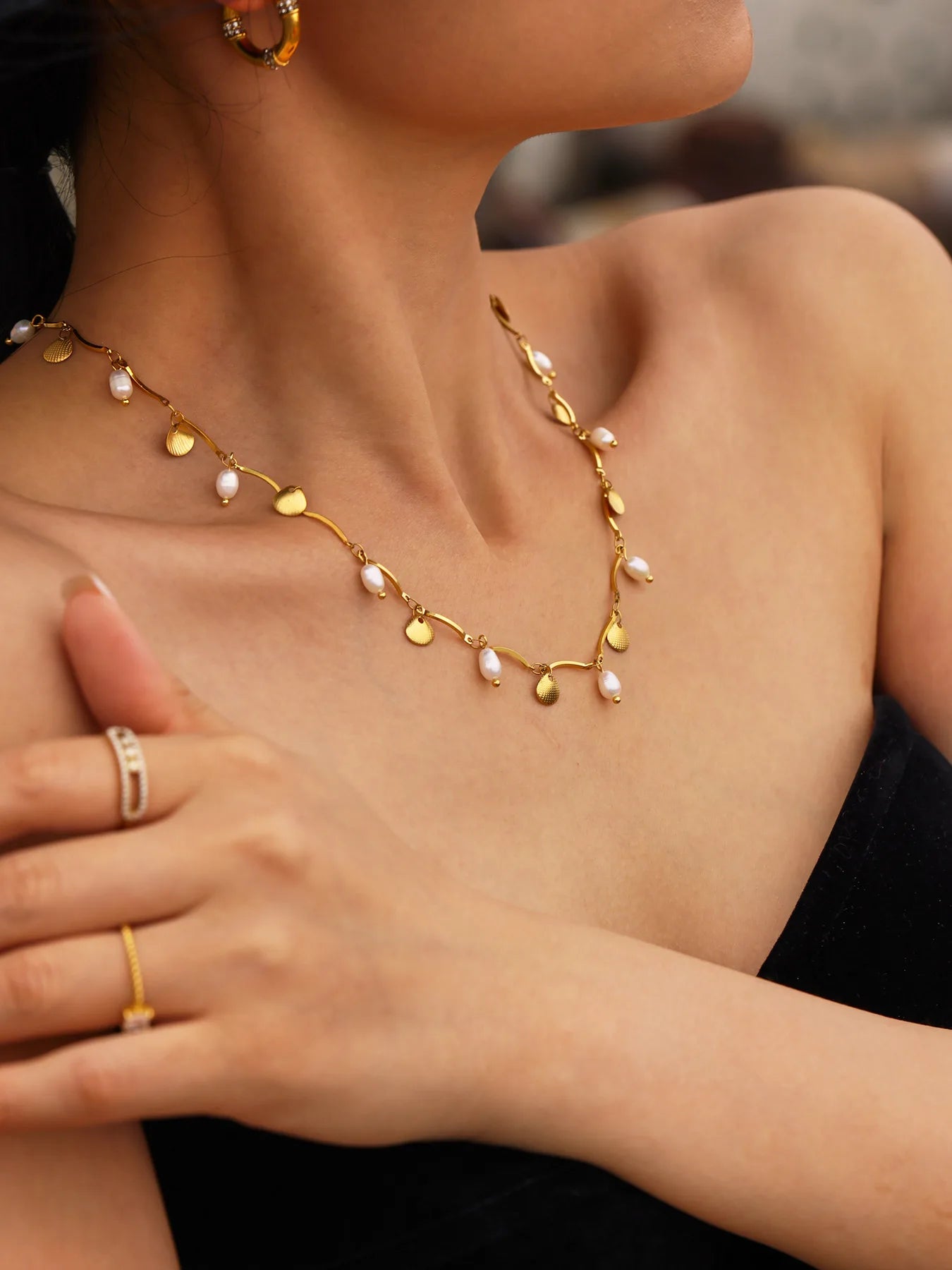 2025 New Necklace For Women Light Luxury Pearl Shell Design Clavicle Chain Beach Neck Decoration Chain Jewelry Neck Accessories