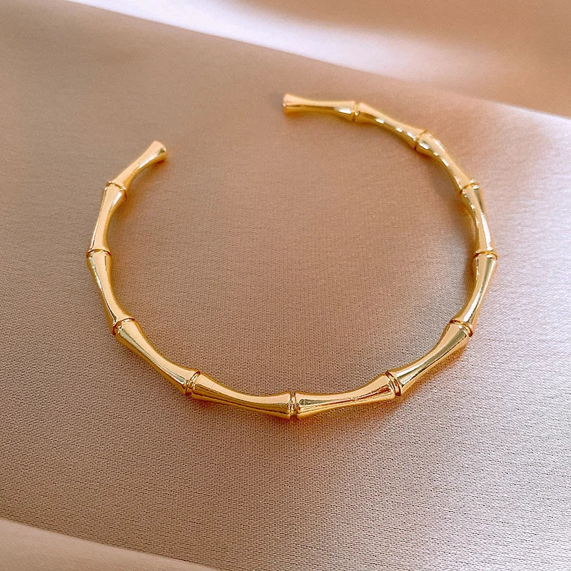 Zircon Retro Bracelet for Women Europe and The United States Light Luxury Temperament Bracelets Fashion New Accessories Gifts