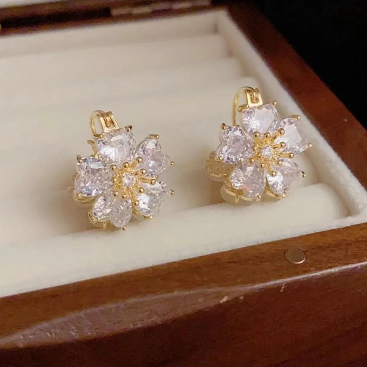 New Fashion Cute Red Zircon Cherry Stud Earrings Fashion Charm Crystal Party Birthday Holiday Gift