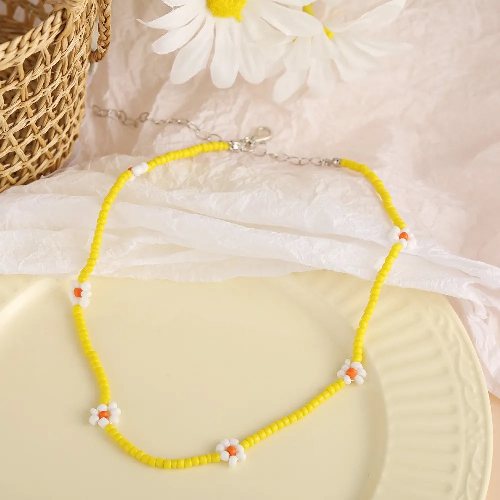 Y2K Flowers Charms Pearl Choker Necklace For Women Boho Colorful Beaded Clavicle Chain Short Necklaces Jewelry Gift 2024