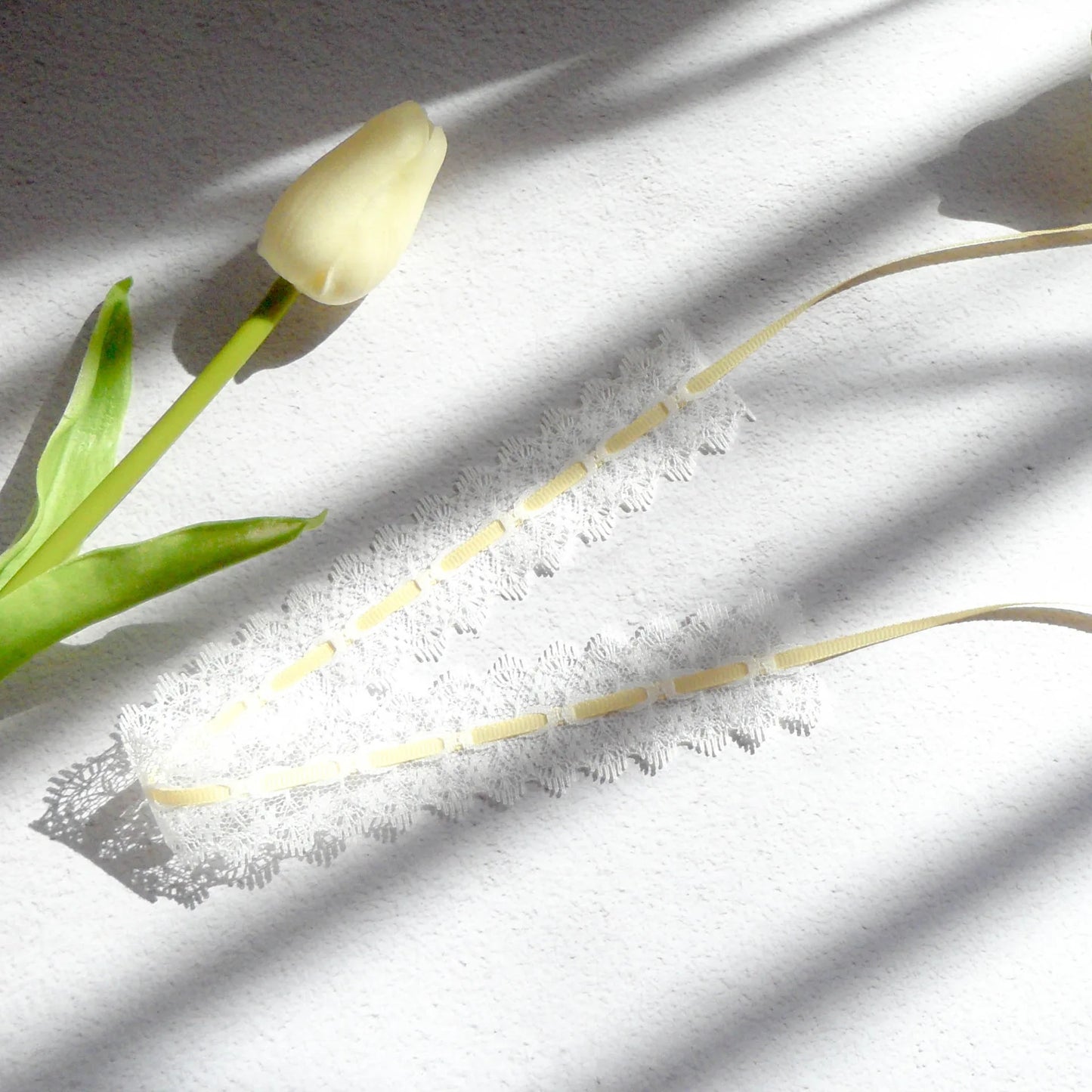 Fashion Choker Necklace For Women Sexy Black White Lace Stretch Strip Pendant Short Clavicle Gothic Necklace Aesthetic Jewelry