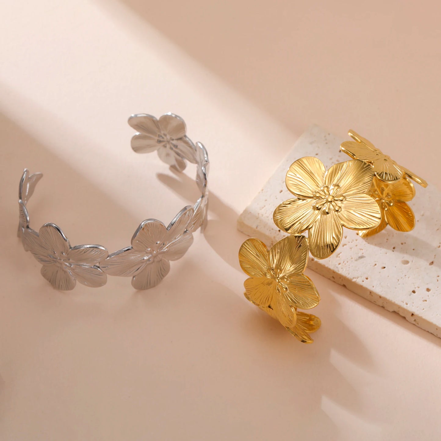 Teamer Fashion Big Flowers Cuff Bracelet for Women Stainless Steel Gold Color Bangle Bohemian Jewelry Wedding Gift