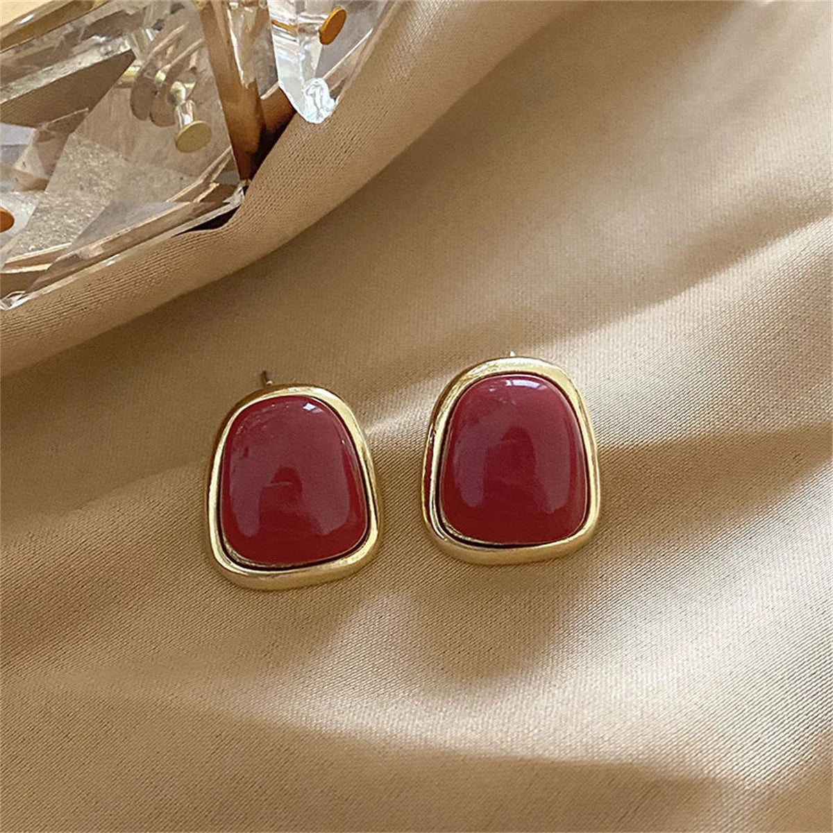 Vintage Trendy Red Enamel Geometric Round Heart Stud Earrings For Women Light Luxury Imitation Pearl Square Oval Earring Jewelry