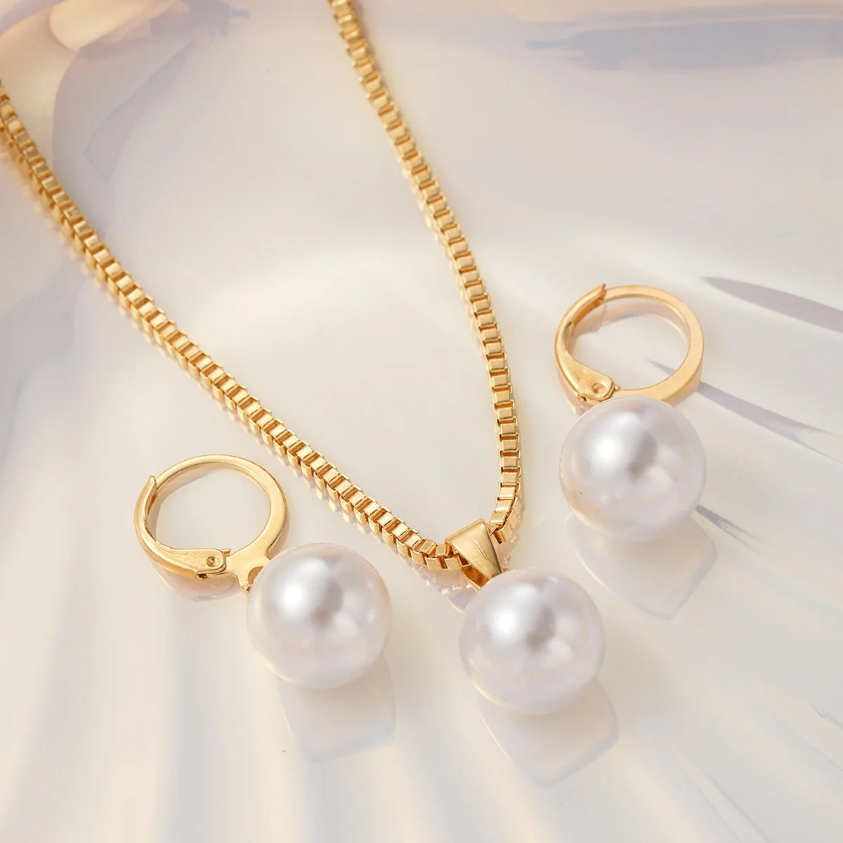3 Pcs Round Pearl Jewelry Set Of Earring Pendant Necklace For Women Exquisite Fashion Rhinestone Double Wedding Jewelry Set Gift