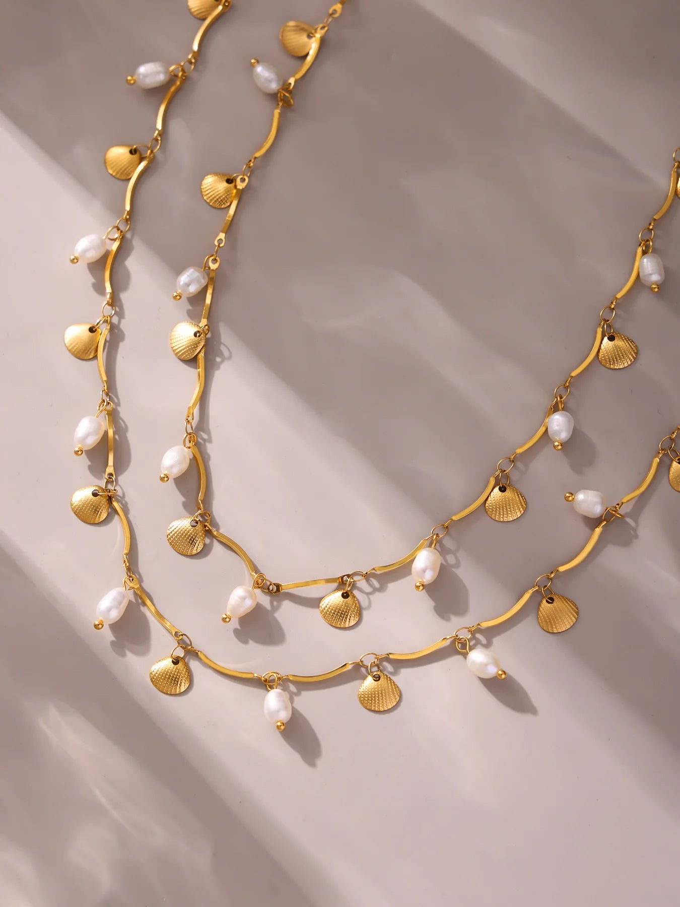 2025 New Necklace For Women Light Luxury Pearl Shell Design Clavicle Chain Beach Neck Decoration Chain Jewelry Neck Accessories