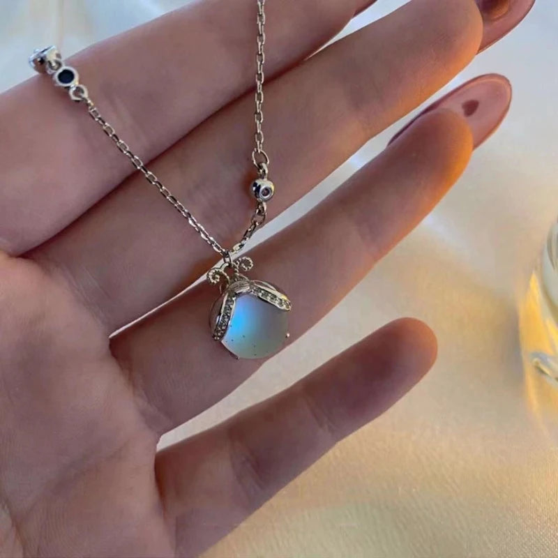 Y2k Heart Firefly Necklace for Female Ins Tide Palace Retro Gentle Imitation Moonstone Collarbone Chain Necklace Accessories