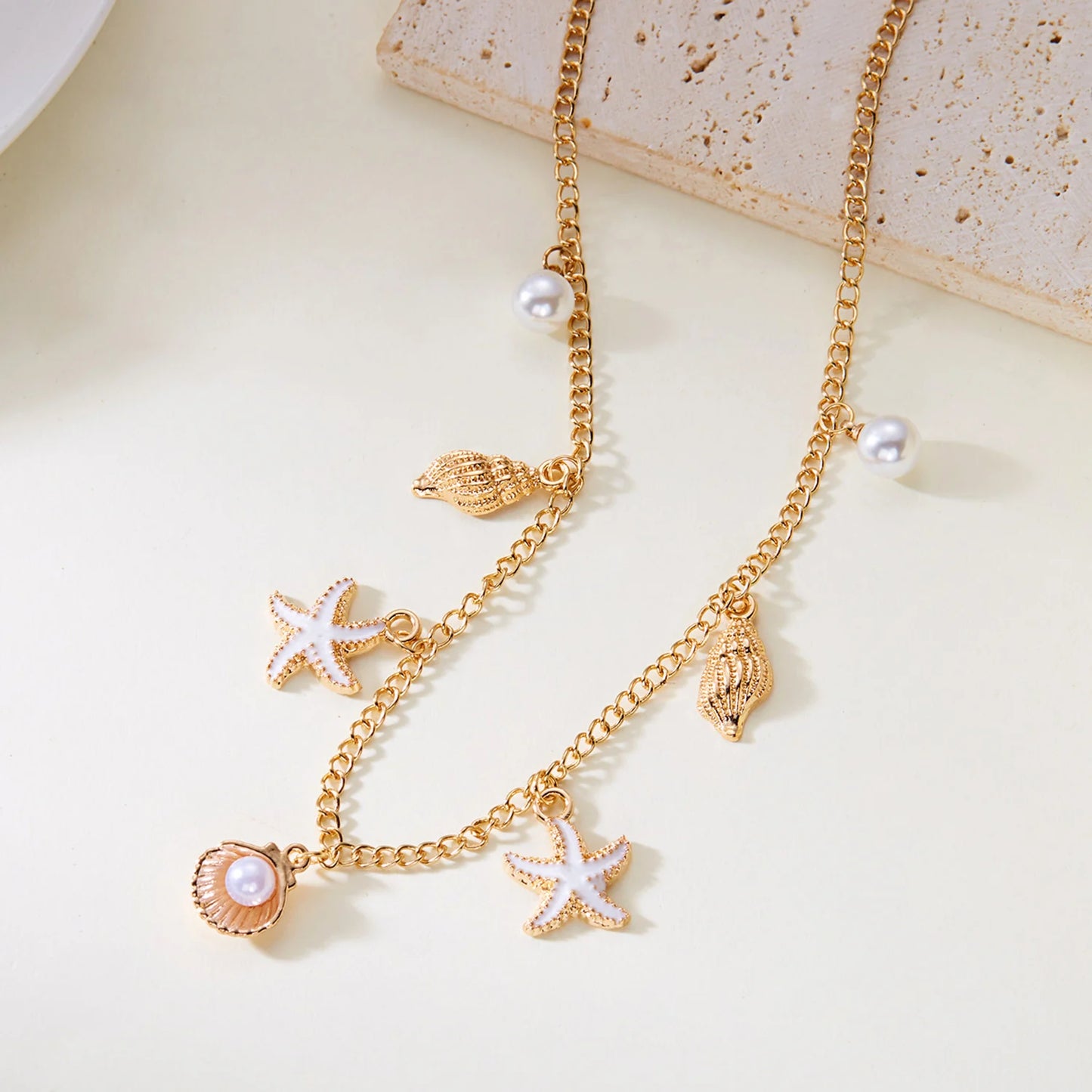 Bohemian Starfish Shell Conch Turtle Pendant Necklace for Women Imitation Pearl Charm Chain Necklace Beach Jewelry Vacation Gift