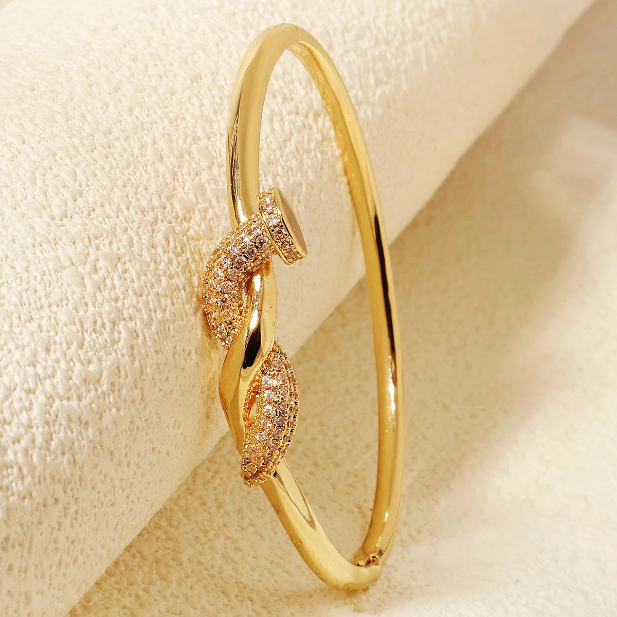 Trendy Miallo Stainless Steel Spike Bracelet Newest Studded Wrap Woman's Bracelet Brand Nail Bracelets Female As Gifts