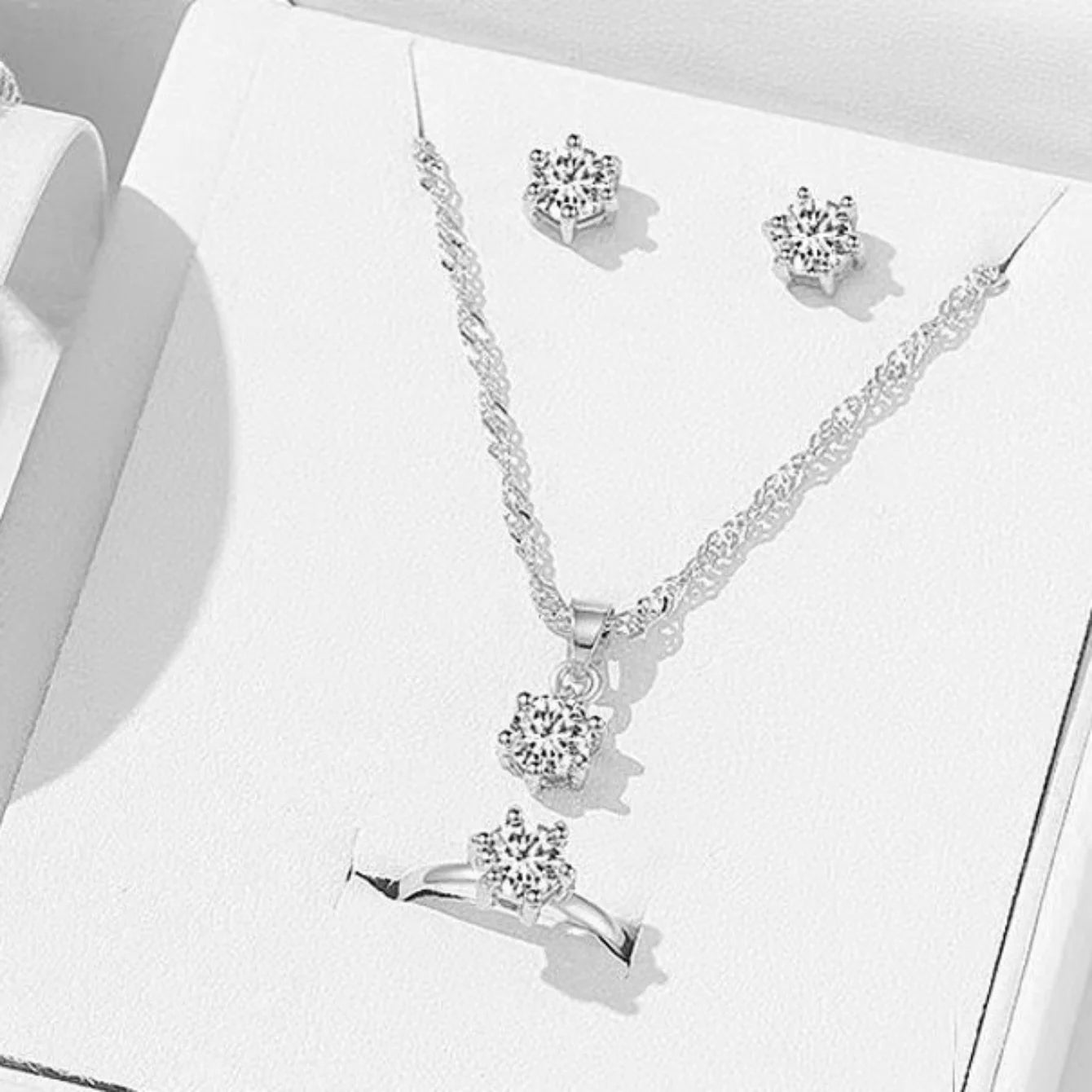 5 Piece set Luxury Women Ring Necklace Earrings  Bracelet Female Casual Ladies Jewelry Set for travelling and party