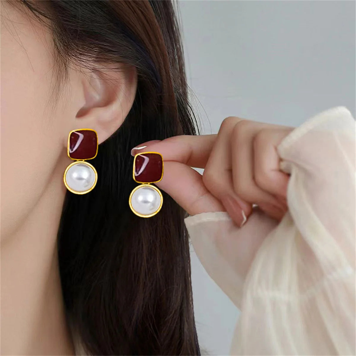 Vintage Trendy Red Enamel Geometric Round Heart Stud Earrings For Women Light Luxury Imitation Pearl Square Oval Earring Jewelry