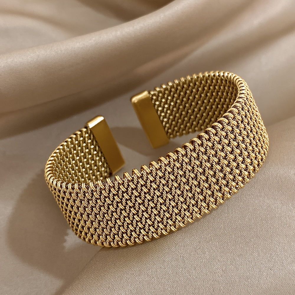 Trendy New Woven Stainless Steel Bracelet With A Golden Touch. Fashionable Accessory In Versatile Golden Tone.