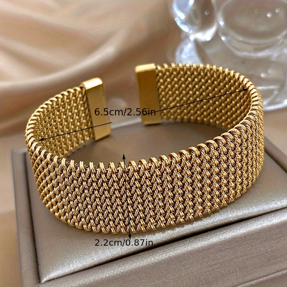 Trendy New Woven Stainless Steel Bracelet With A Golden Touch. Fashionable Accessory In Versatile Golden Tone.