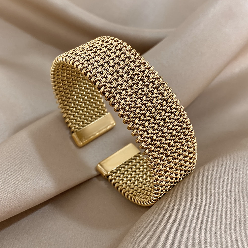 Trendy New Woven Stainless Steel Bracelet With A Golden Touch. Fashionable Accessory In Versatile Golden Tone.