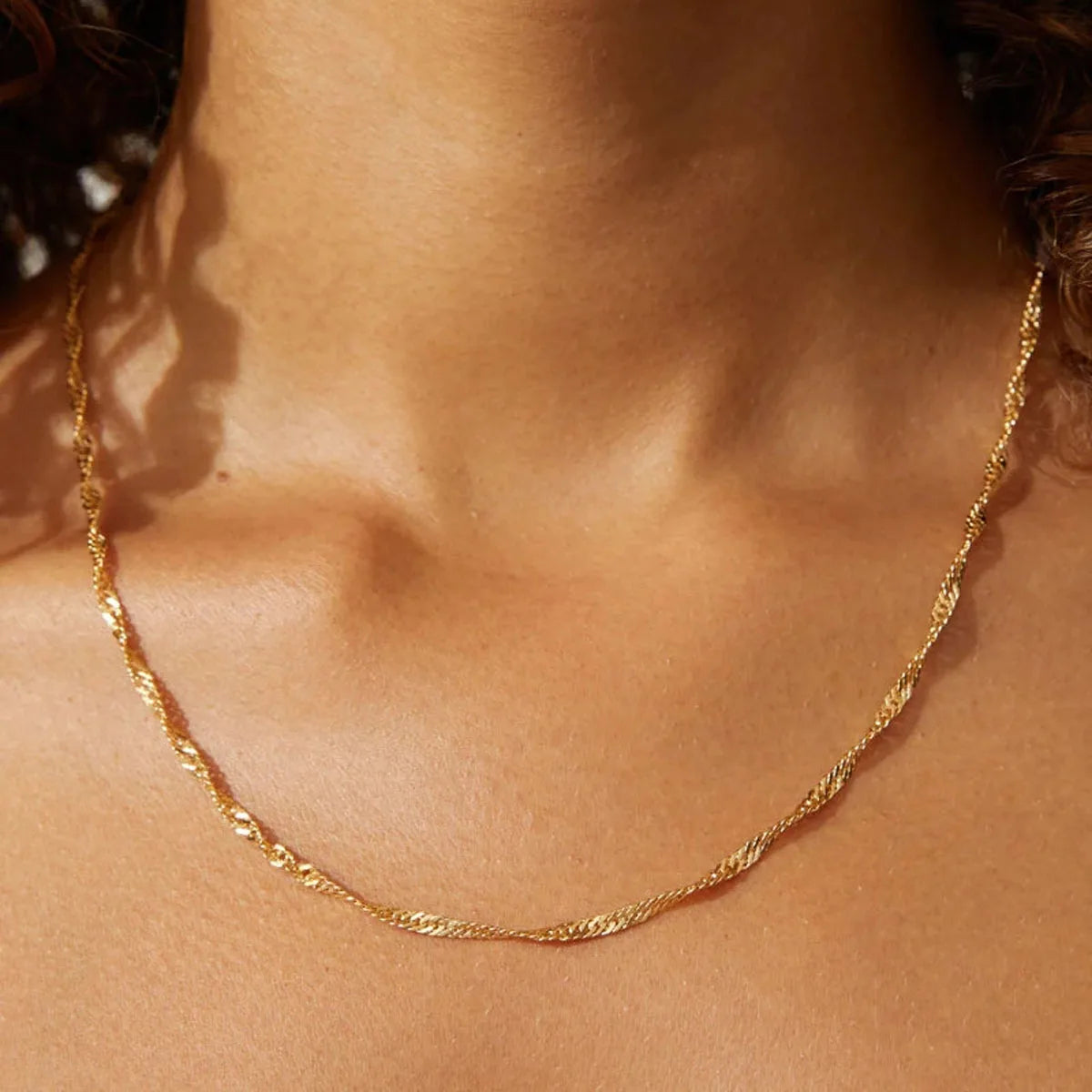 Exquisite Gold Plated Stainless Steel Thin Chain Necklace for Women Simple Style Clavicle Chain Female Jewelry