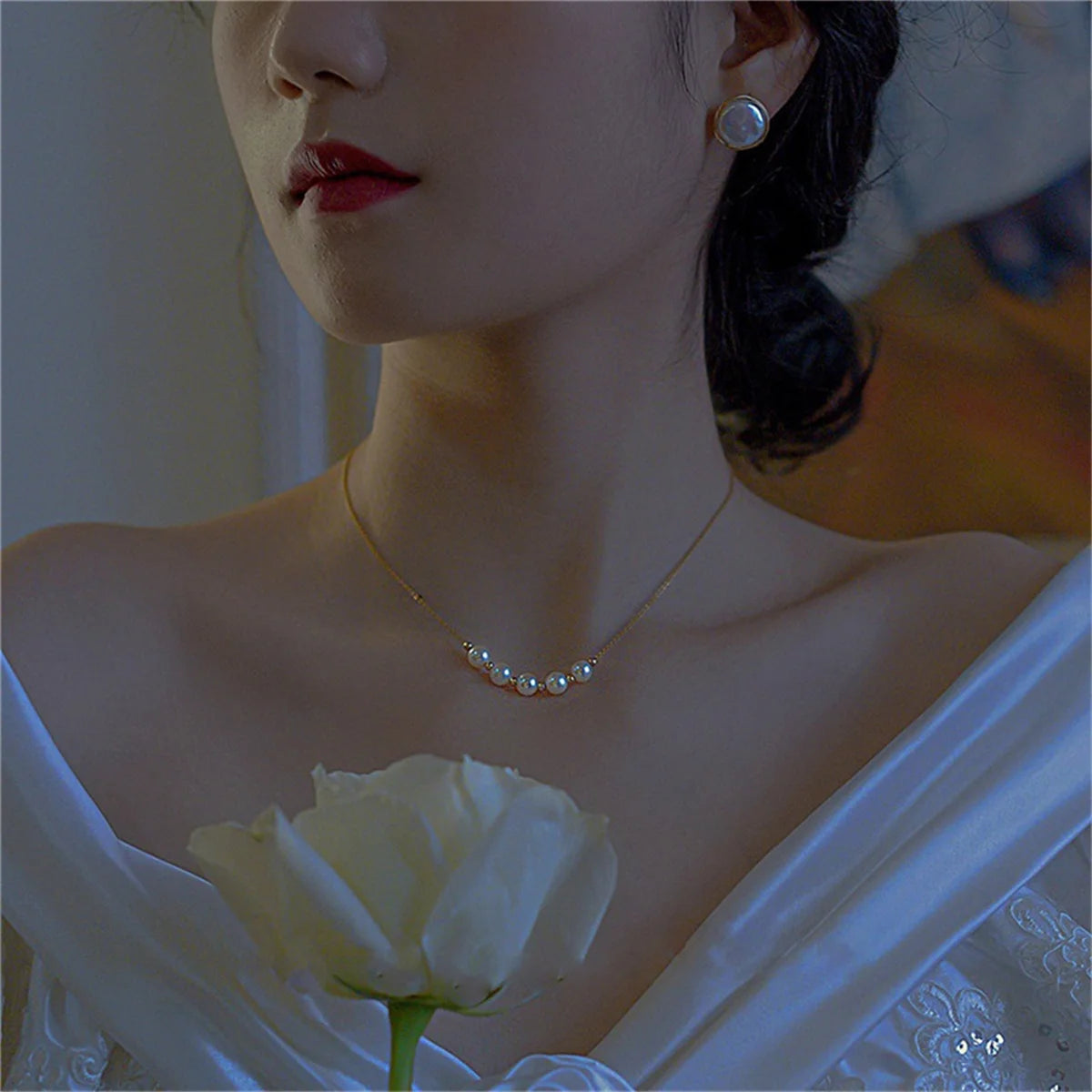 Minimalist Imitation Pearl Long Tassel Necklace For Women Ladies Elegant White Pearl Choker Clavicle Chain Wedding Party Jewelry