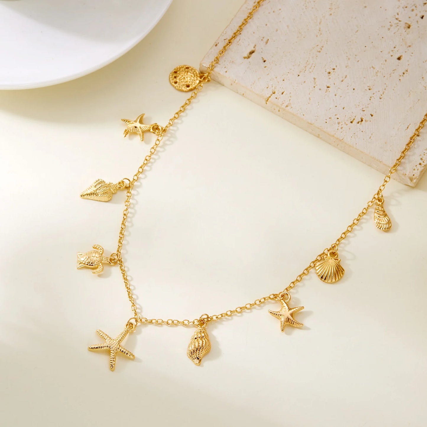 Bohemian Starfish Shell Conch Turtle Pendant Necklace for Women Imitation Pearl Charm Chain Necklace Beach Jewelry Vacation Gift