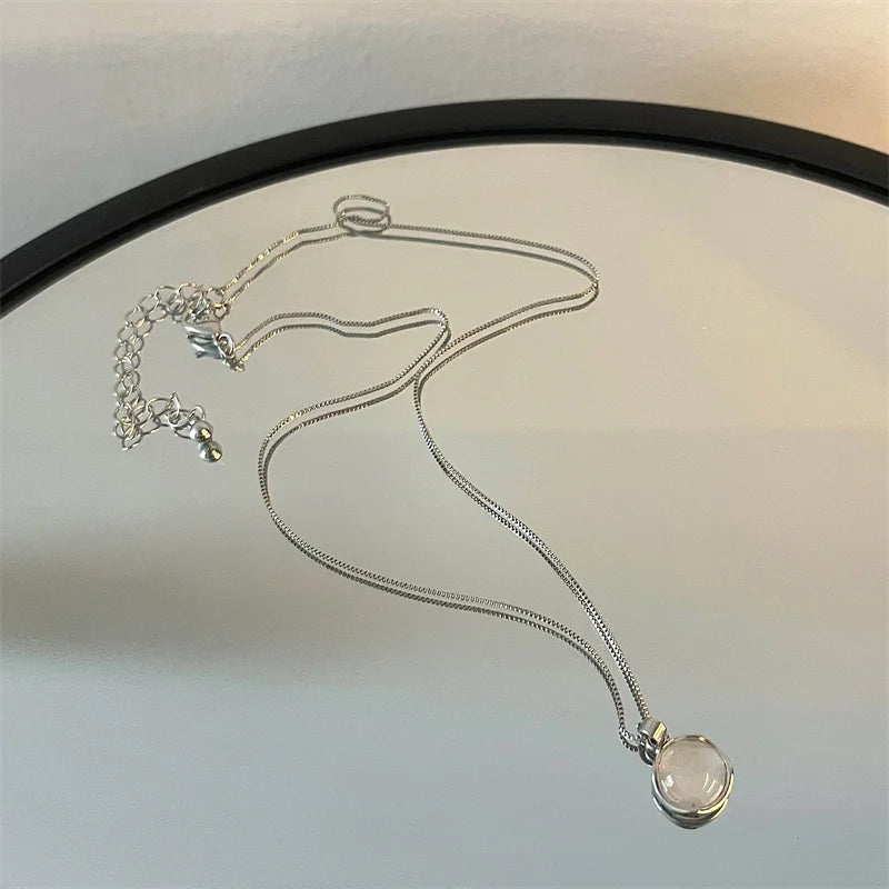 Yerik Fashion Silver Color White Round Moonstone Pendant Necklaces for Women Luxury Temperament Clavicle Chain Necklace Jewelry