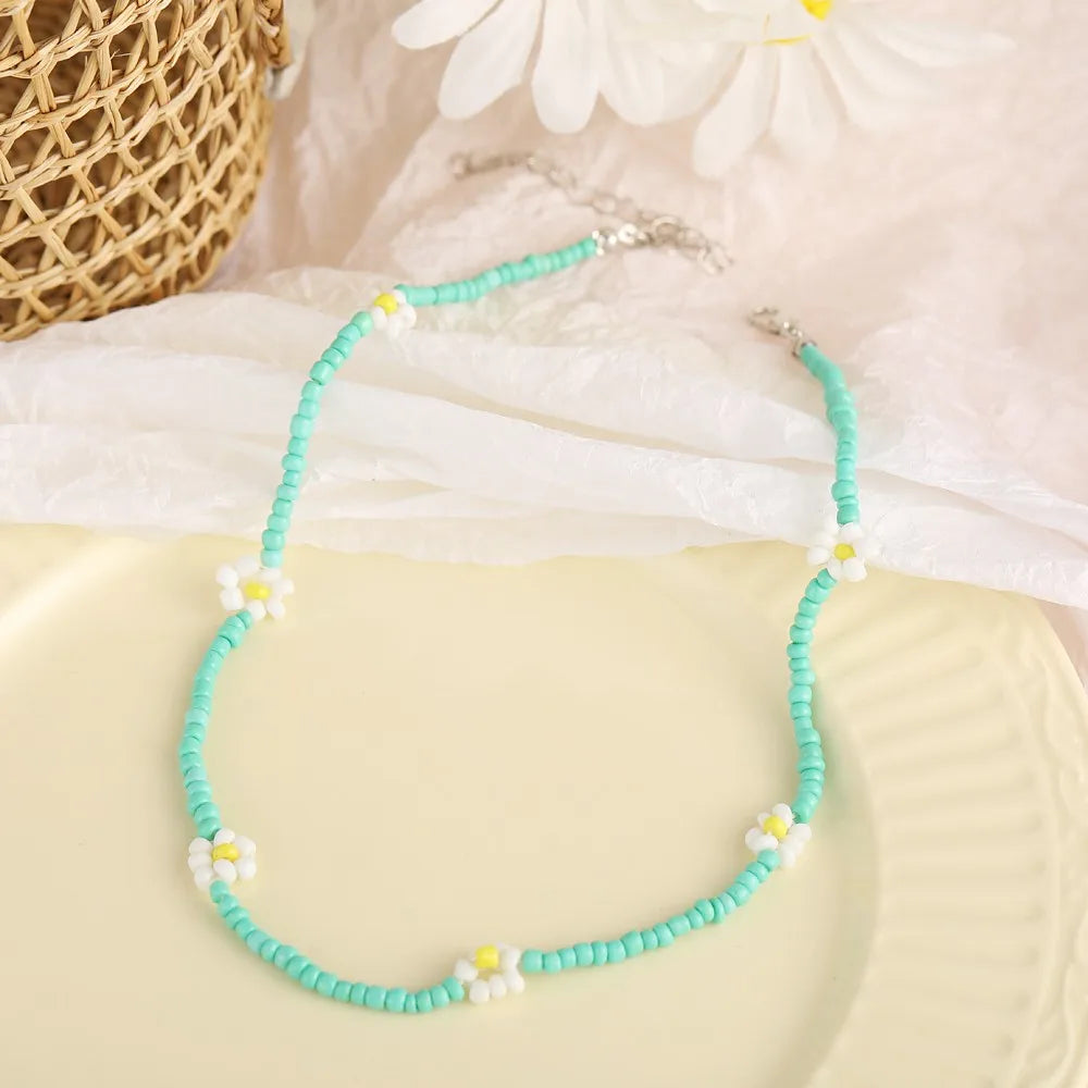 Y2K Flowers Charms Pearl Choker Necklace For Women Boho Colorful Beaded Clavicle Chain Short Necklaces Jewelry Gift 2024