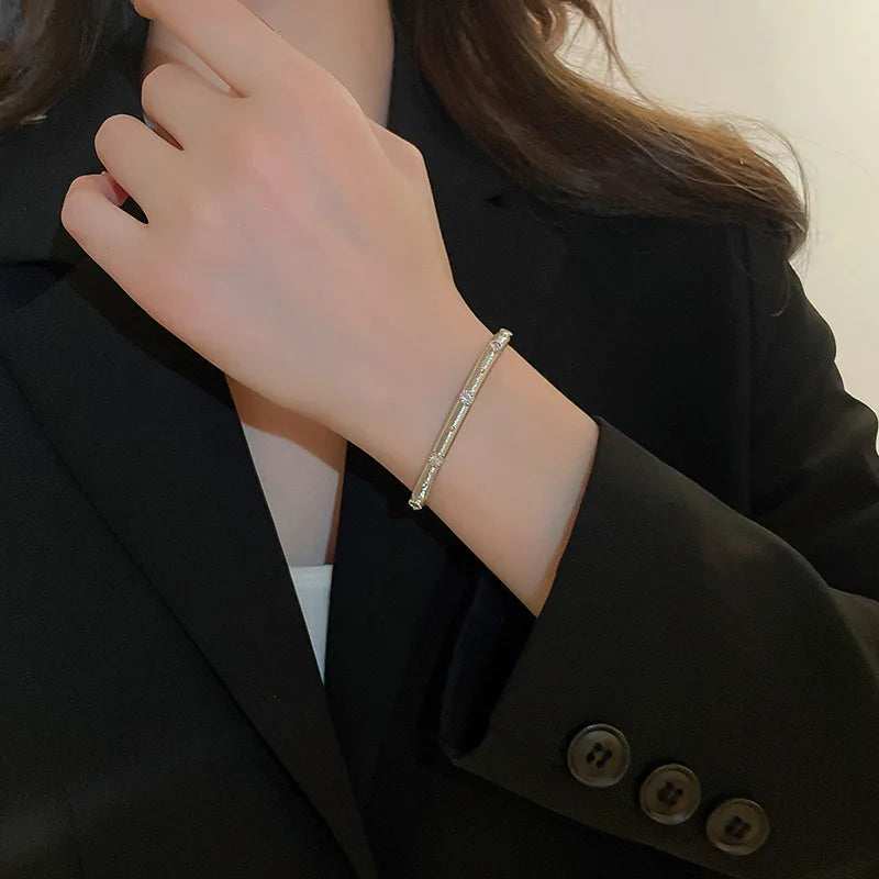 Zircon Retro Bracelet for Women Europe and The United States Light Luxury Temperament Bracelets Fashion New Accessories Gifts