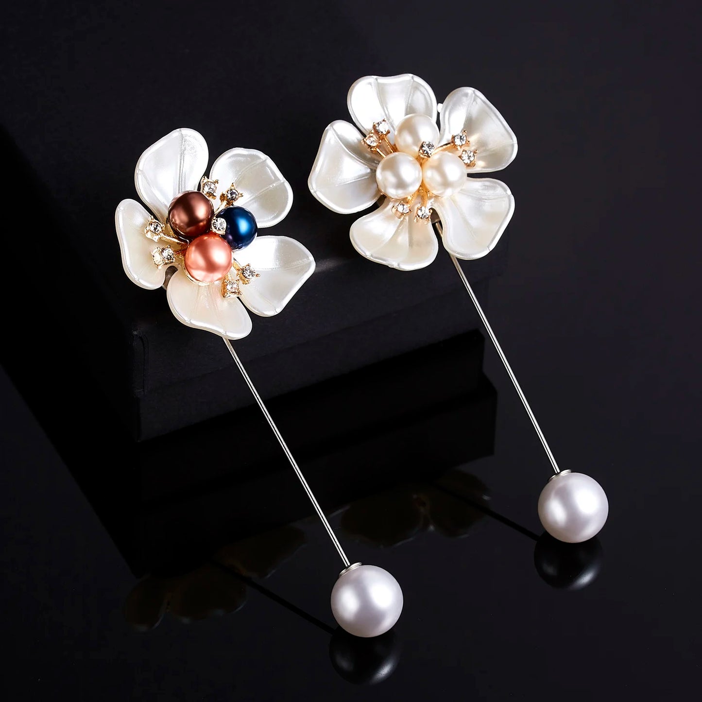 Rinhoo Imitation Pearl Shell Camellia Flower Brooch For Women White Floral Petal Bouquet Long Needle Shirt Collar Lapel Pin Gift