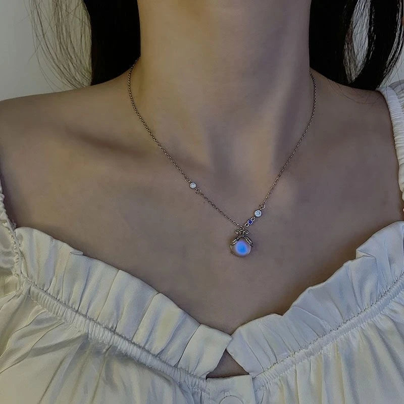 Y2k Heart Firefly Necklace for Female Ins Tide Palace Retro Gentle Imitation Moonstone Collarbone Chain Necklace Accessories