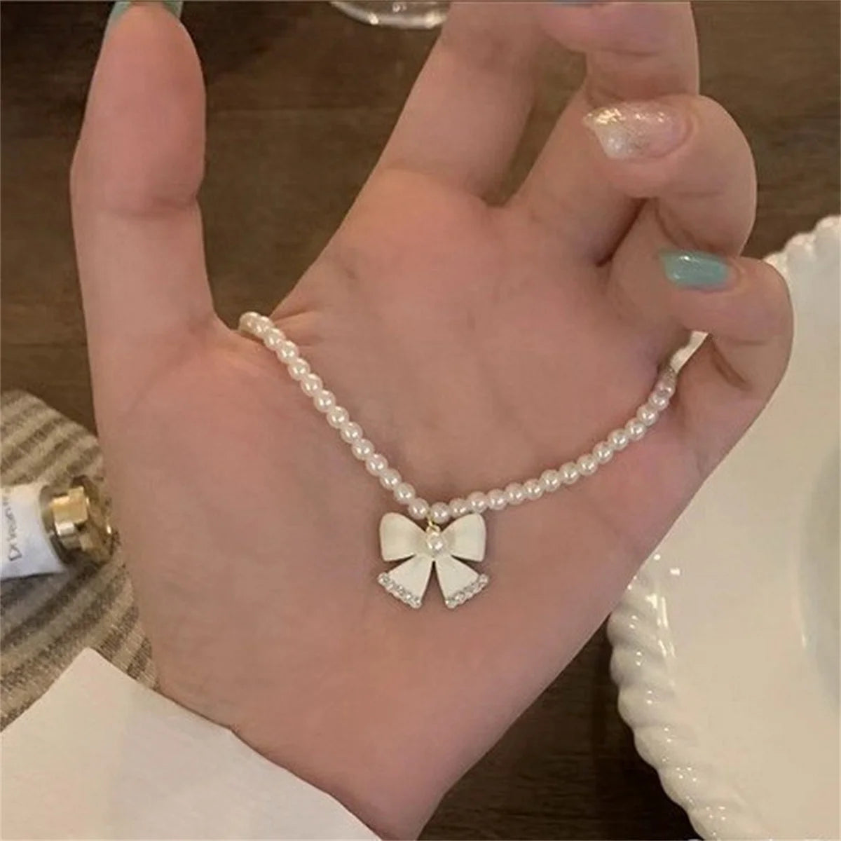 Minimalist Imitation Pearl Long Tassel Necklace For Women Ladies Elegant White Pearl Choker Clavicle Chain Wedding Party Jewelry