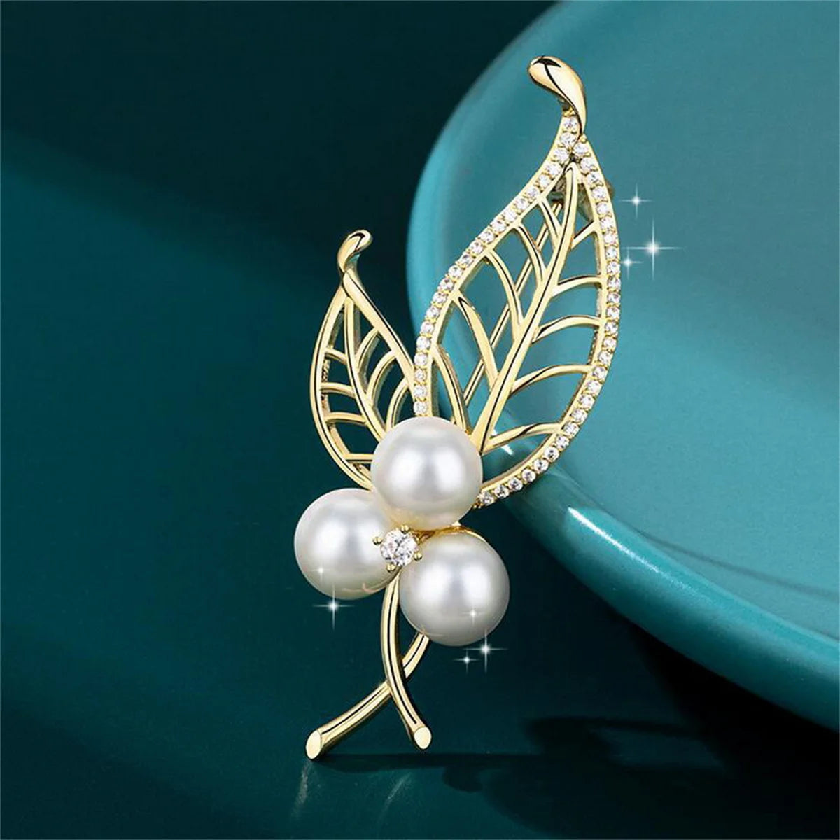 Rinhoo Fashion Imitation Pearl Zircon Tassel Safety Pins For Women Simple Snowflake Flower Brooch Bouquet Clothes Badges Jewelry