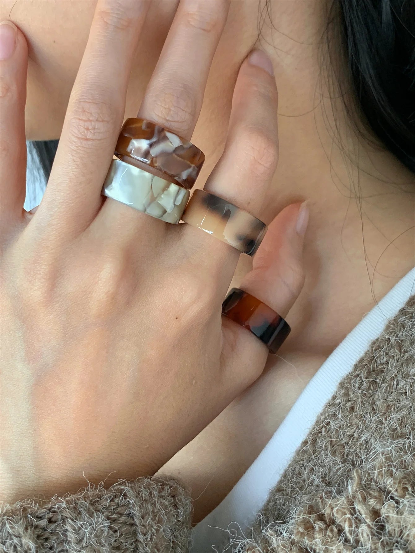 4-piece set of colorful resin rings with thick circles, fashionable and exquisite for women, personalized matching with irregula