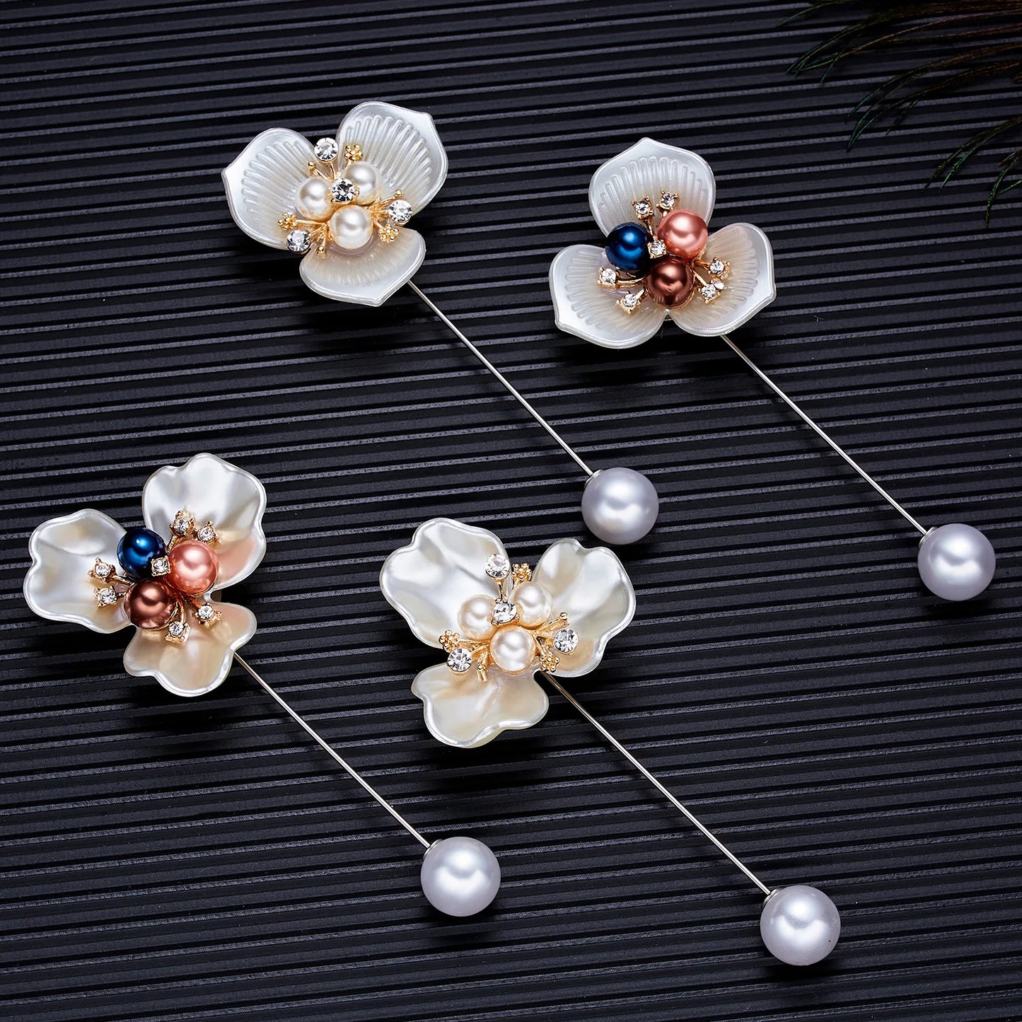 Rinhoo Imitation Pearl Shell Camellia Flower Brooch For Women White Floral Petal Bouquet Long Needle Shirt Collar Lapel Pin Gift