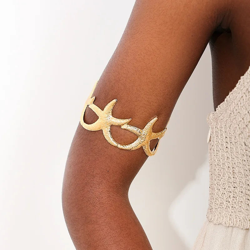 Bohemian Metal Starfish Open Arm Bracelet for Women String Leaf Wave Flower Ins Style Cuff Arm Bangle Beach Party Jewelry Gift
