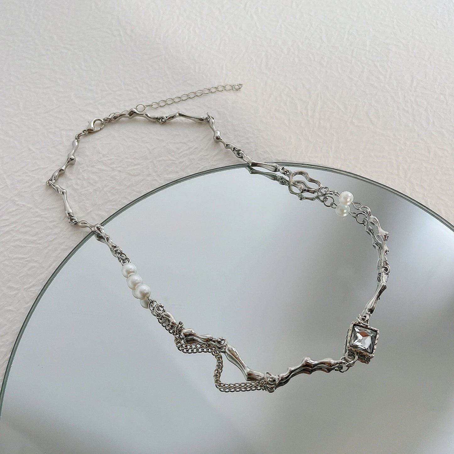 Y2K Crystal Pendant Necklaces New Fashion Silver Color Drop Necklace for Women Girls Light Luxury Clavicle Chain Jewelry 17KM